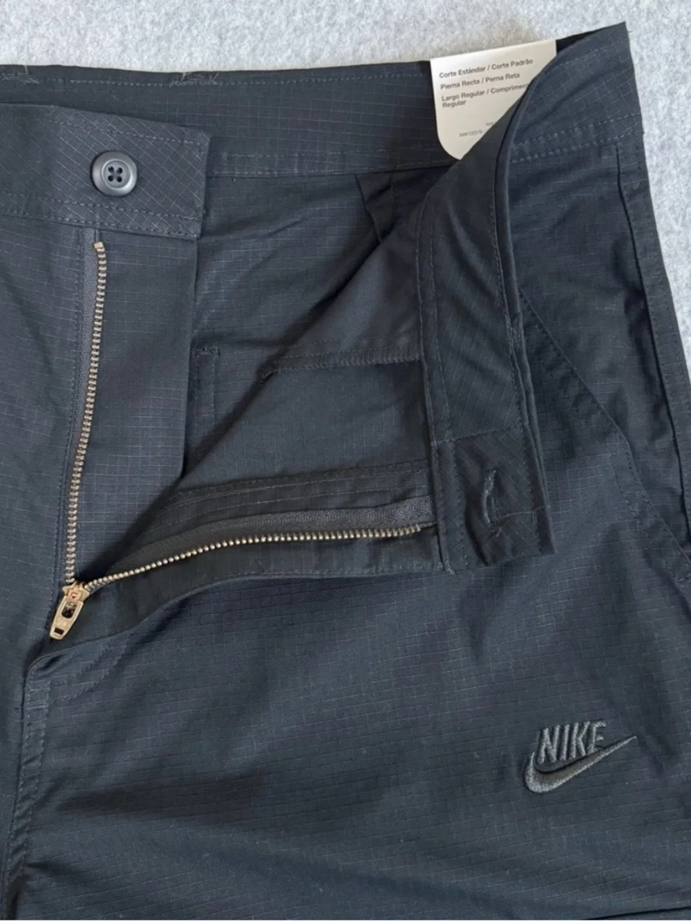 Nike Mens Cargo Pants Size 34x32 Black Straight Leg Ripstop Skater Casual NWT